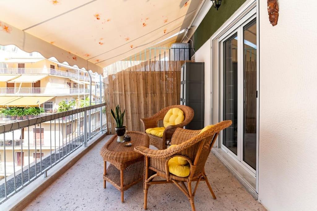 Under The Hill Apartment Atena Exterior foto